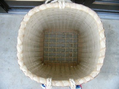 画像1: 背負い籠　国産竹使用